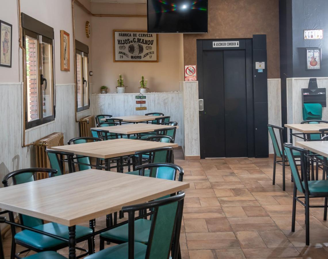 Hostal El Trillero Альканьис Экстерьер фото